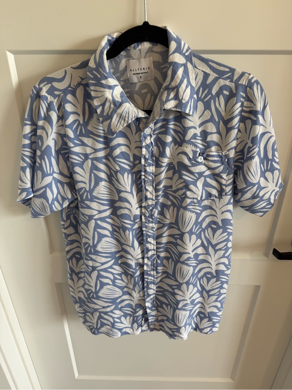 Allfenix Blue White Tropical Floral Rayon Button Front Shirt Size S